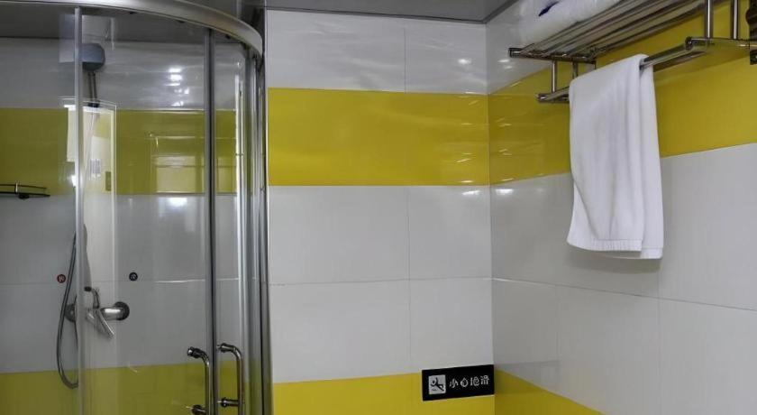7 Days Inn Chengdu Sichuan University South Railway Station Exterior photo